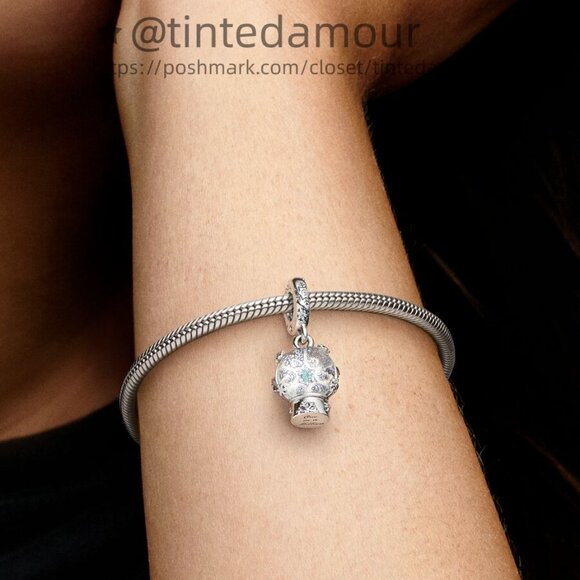 Pandora Snowflake Snow Globe Dangle Charm - Picture 2 of 2